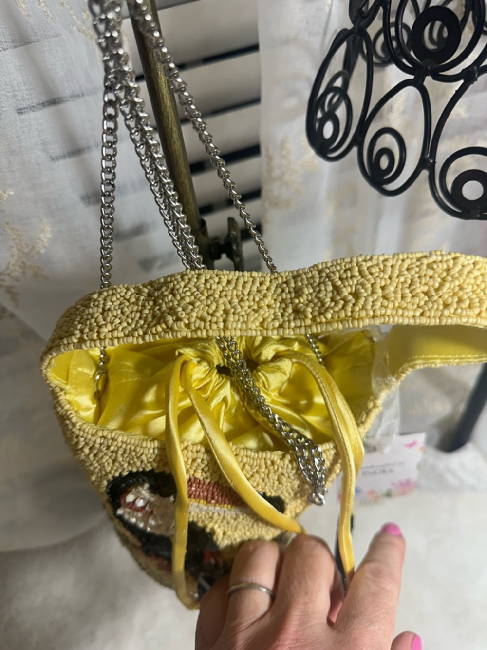 Made in India beaded yellow and black toucan tropical bucket crossbody bag - Picture 5 of 8